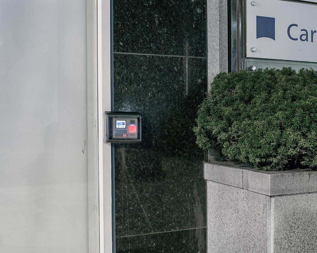 Access control installation 